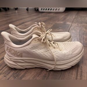 *SOLD*Woman’s Hoka Clifton 8 Eggnog Athletic Shoes